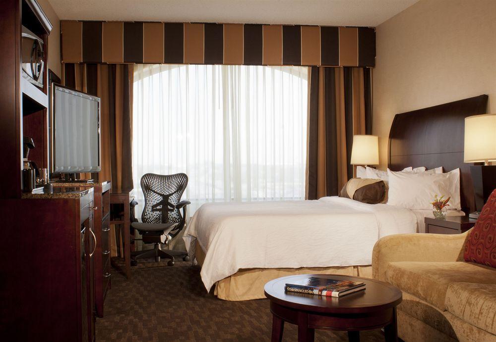 Embassy Suites By Hilton Dallas Near The Galleria Exterior photo
