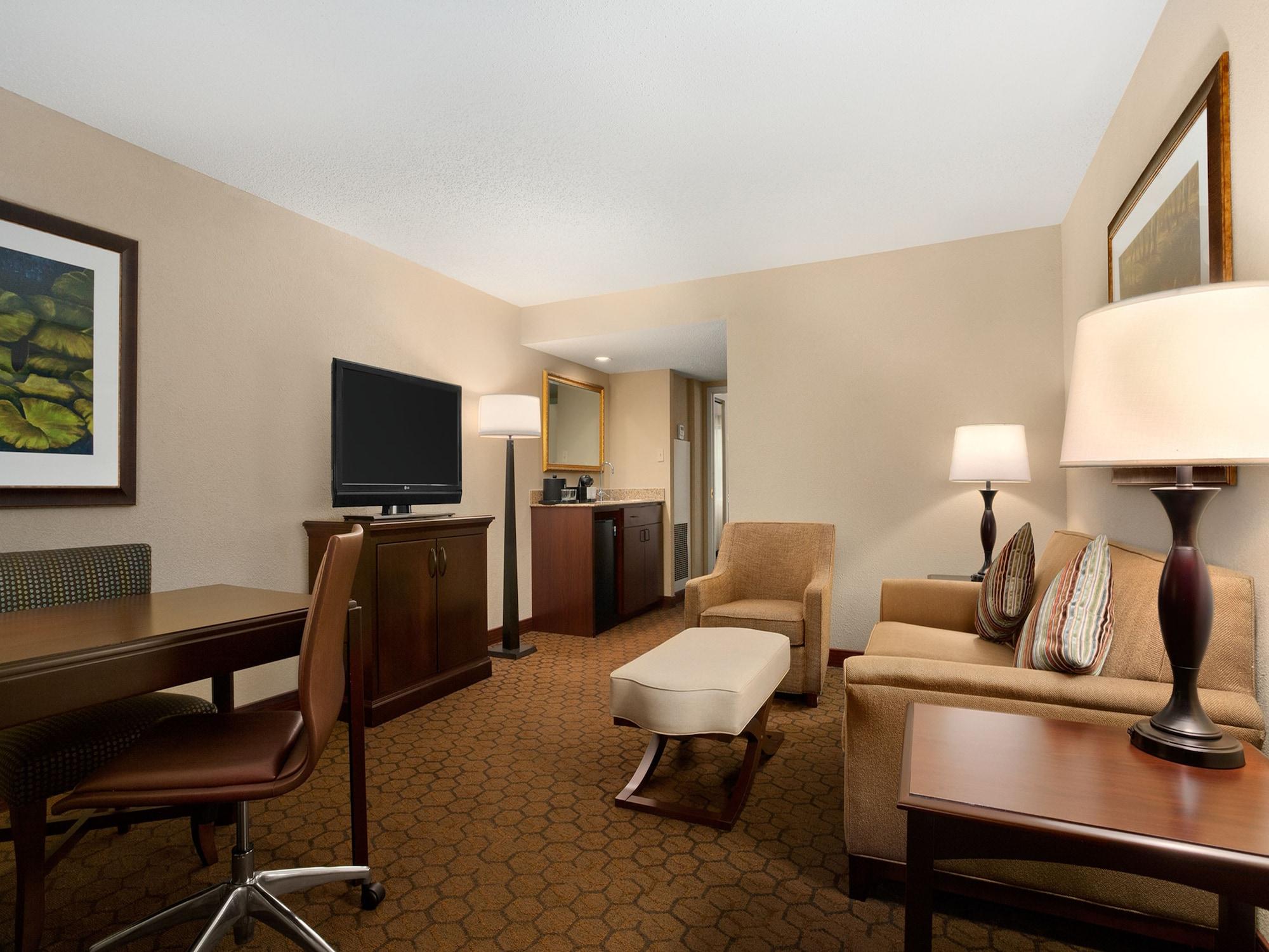 Embassy Suites By Hilton Dallas Near The Galleria Exterior photo