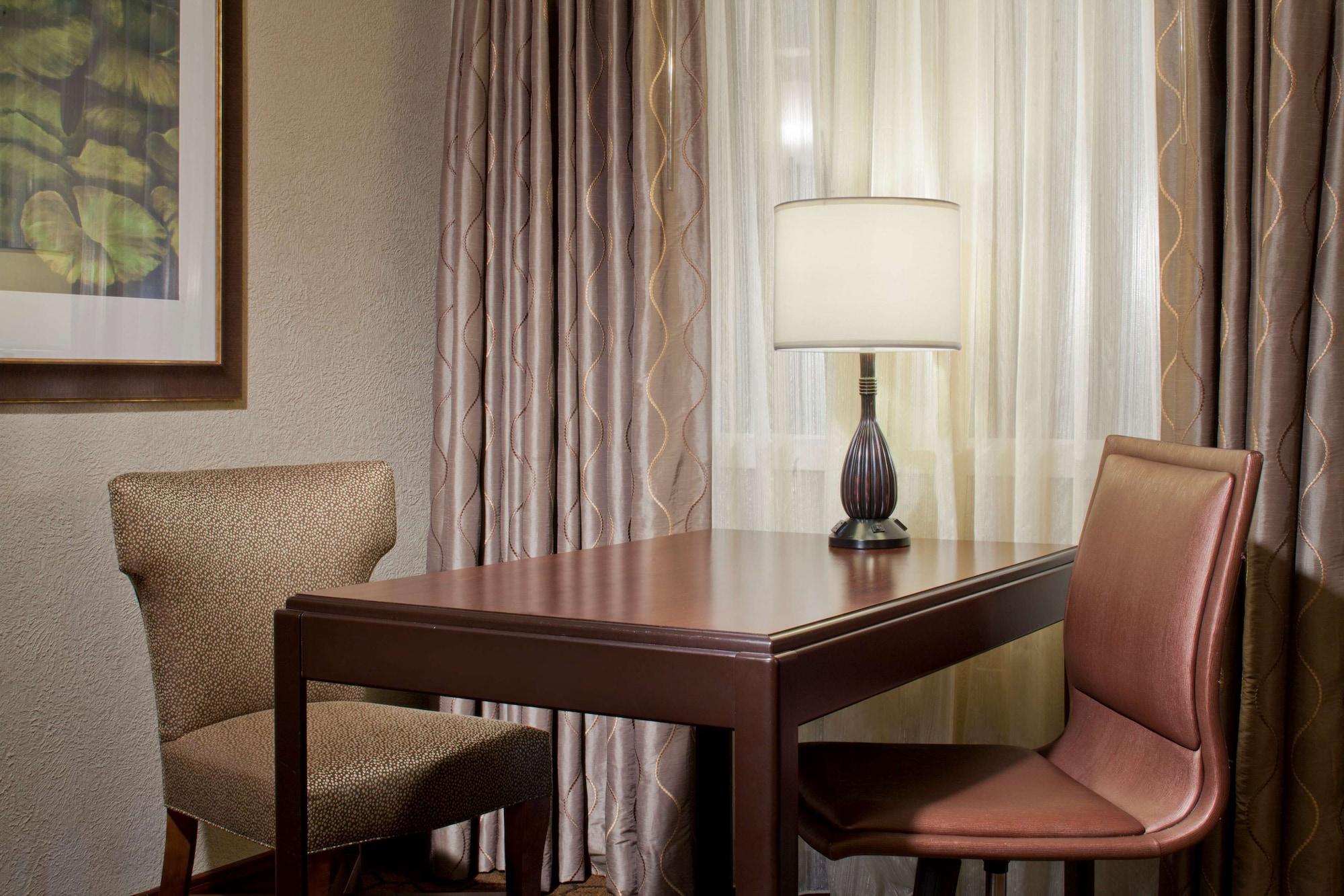 Embassy Suites By Hilton Dallas Near The Galleria Exterior photo