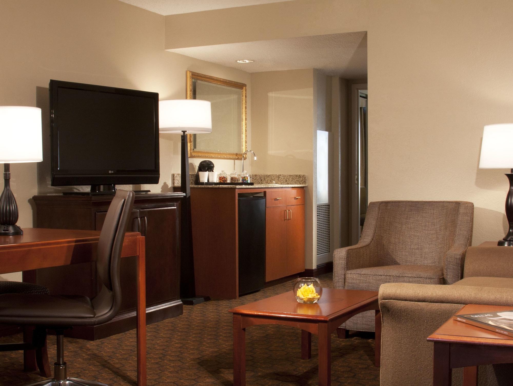 Embassy Suites By Hilton Dallas Near The Galleria Exterior photo