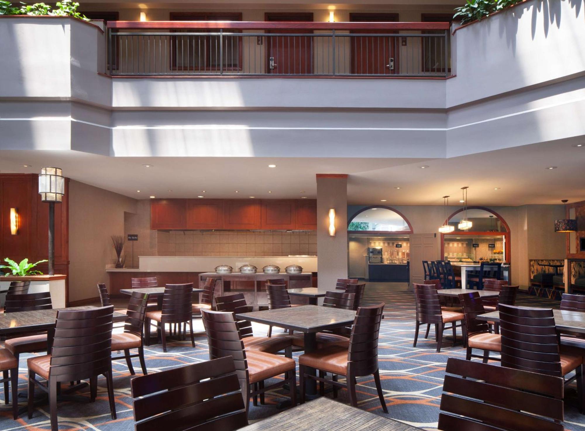 Embassy Suites By Hilton Dallas Near The Galleria Exterior photo