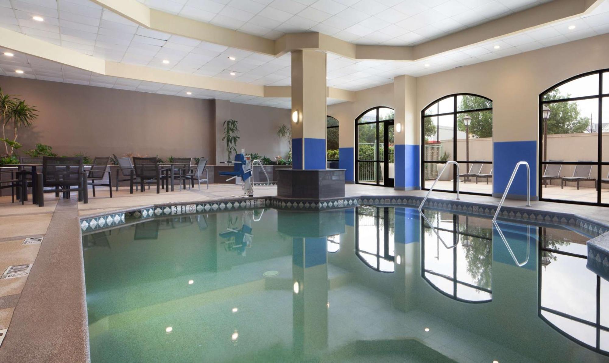 Embassy Suites By Hilton Dallas Near The Galleria Exterior photo