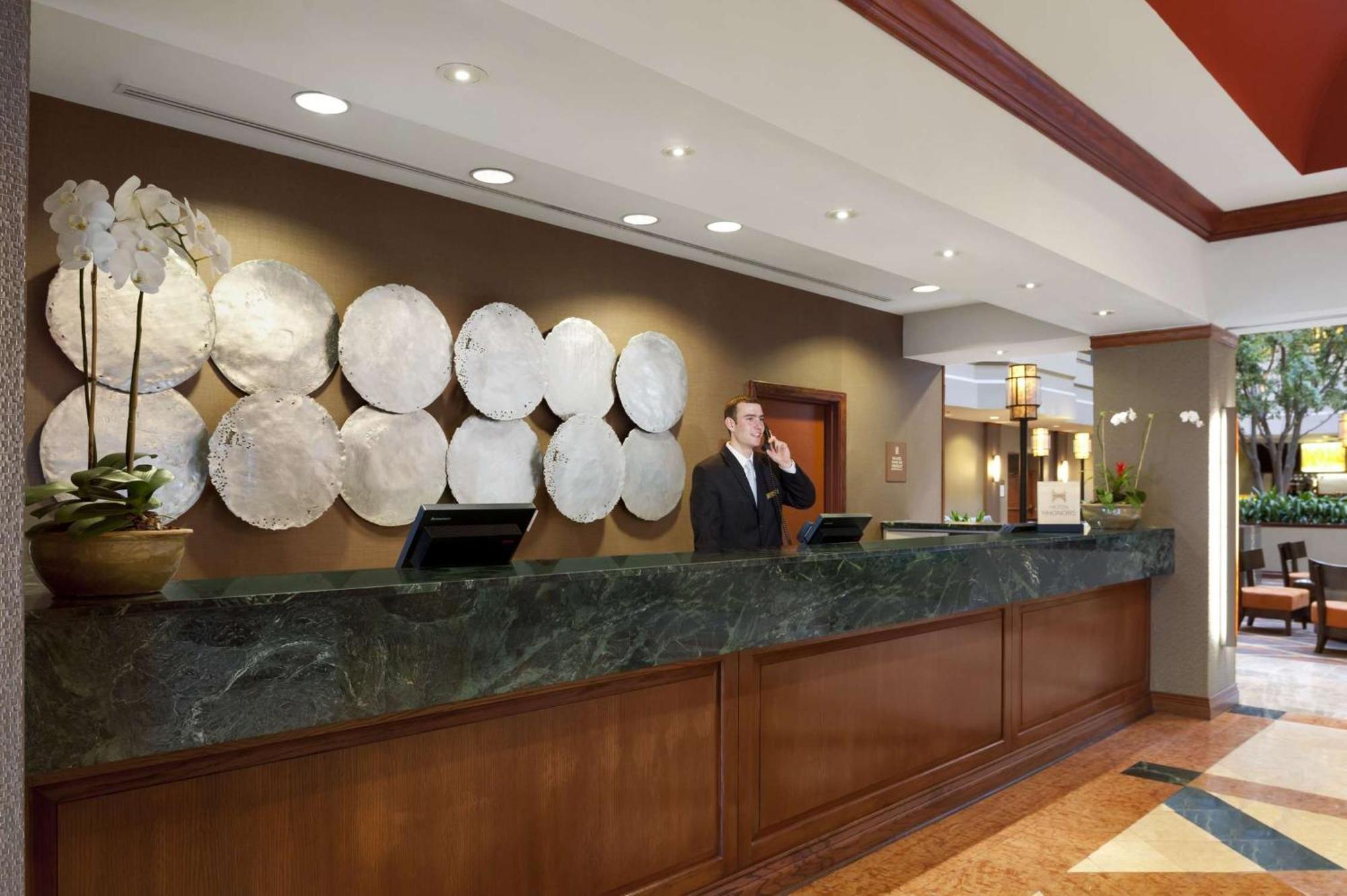 Embassy Suites By Hilton Dallas Near The Galleria Exterior photo