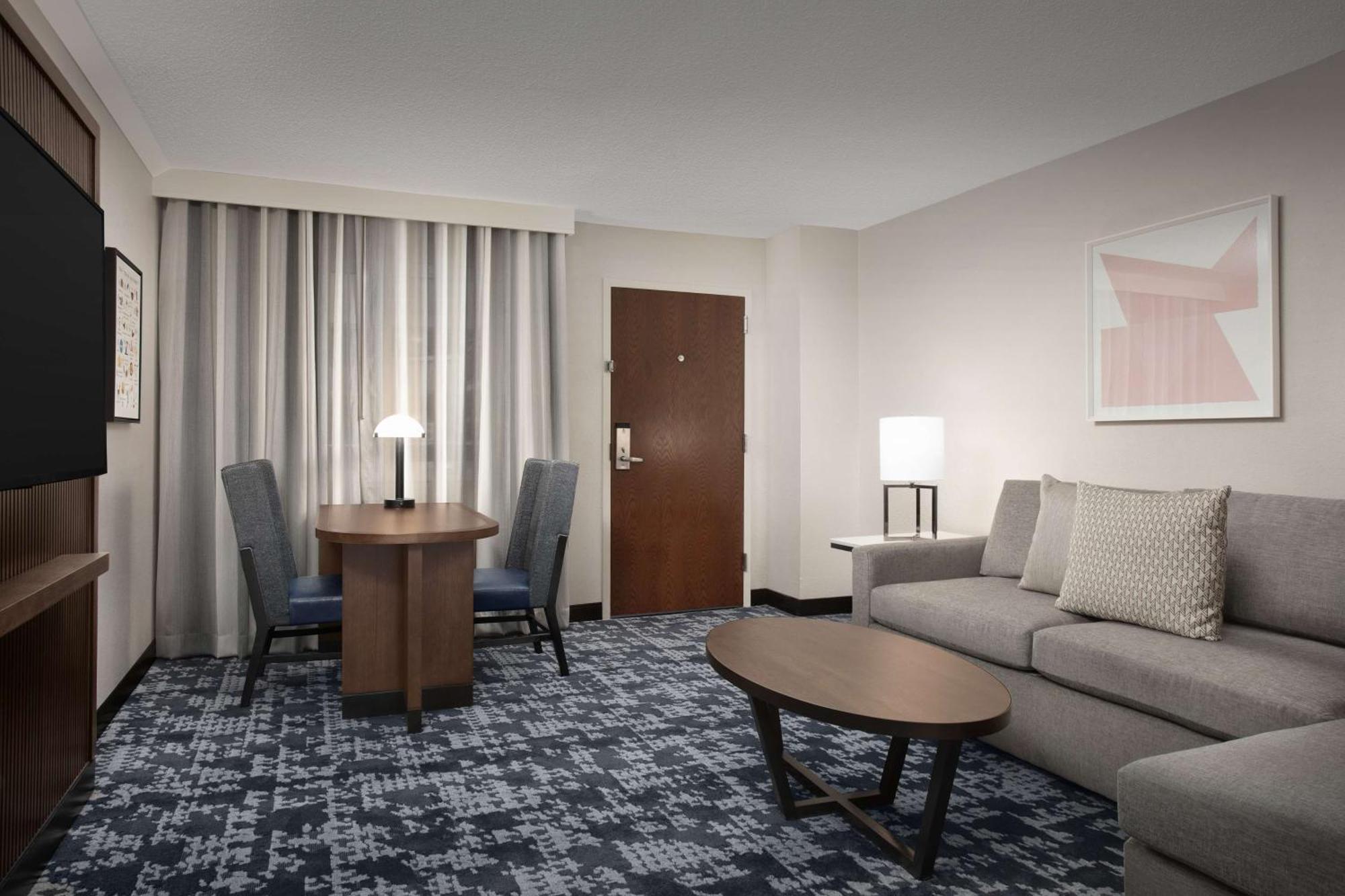Embassy Suites By Hilton Dallas Near The Galleria Exterior photo