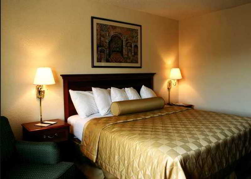 Embassy Suites By Hilton Dallas Near The Galleria Room photo