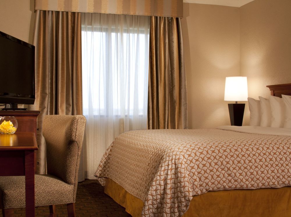 Embassy Suites By Hilton Dallas Near The Galleria Room photo