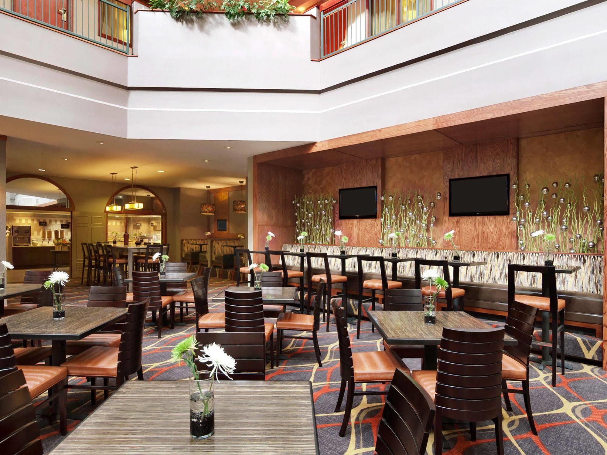 Embassy Suites By Hilton Dallas Near The Galleria Exterior photo